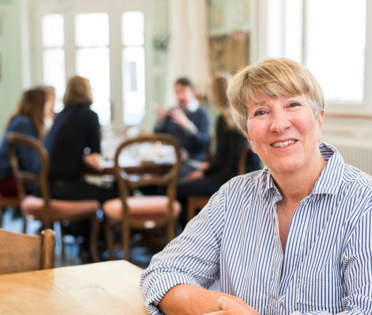 Ursula (65) vit à Appenzell. Elle participait pour la première fois à un café récits (photo: Anna-Tina Eberhard).